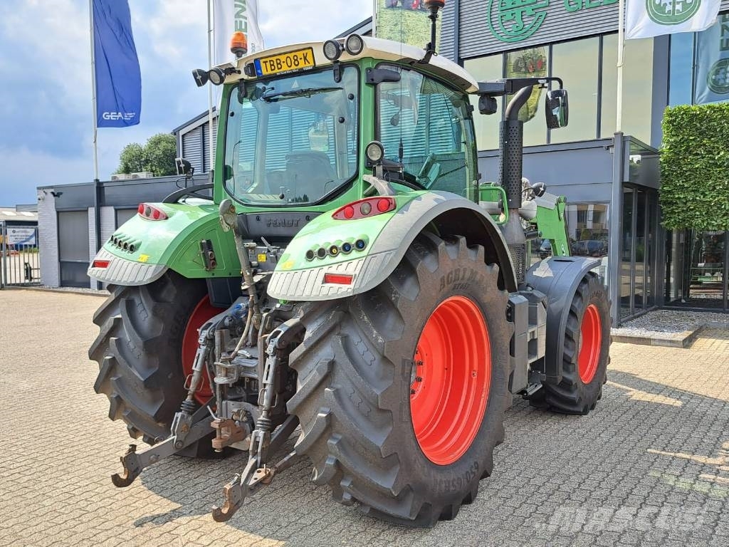 Fendt 714 Vario SCR Traktoriai