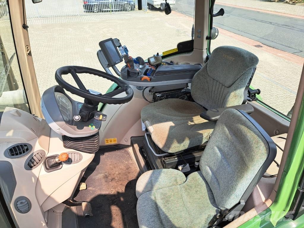 Fendt 714 Vario SCR Traktoriai