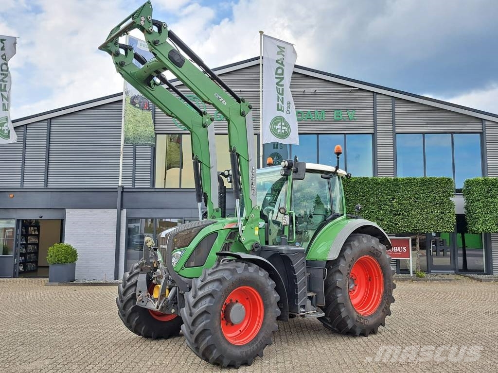 Fendt 714 Vario SCR Traktoriai