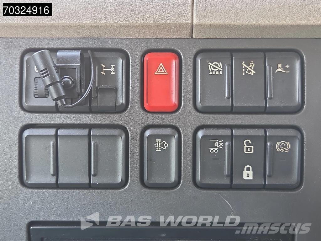 DAF LF 320 4X2 19t Caja de 8,44m Plataforma Dhollanida Camiones con caja de remolque