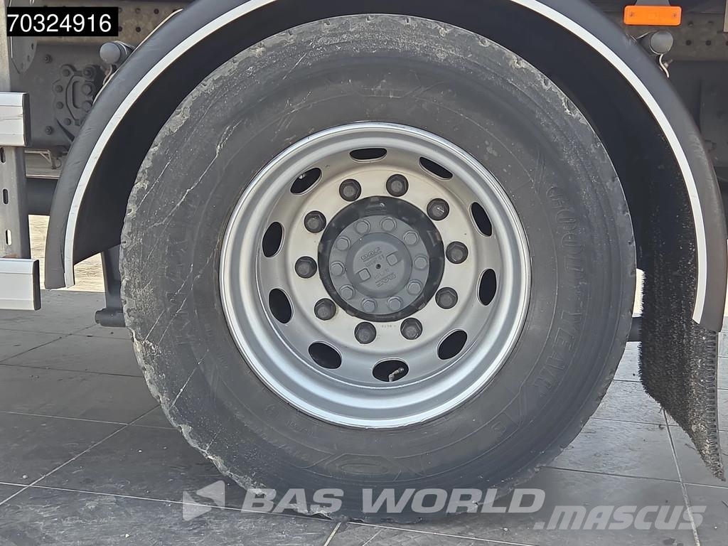 DAF LF 320 4X2 19t Caja de 8,44m Plataforma Dhollanida Camiones con caja de remolque