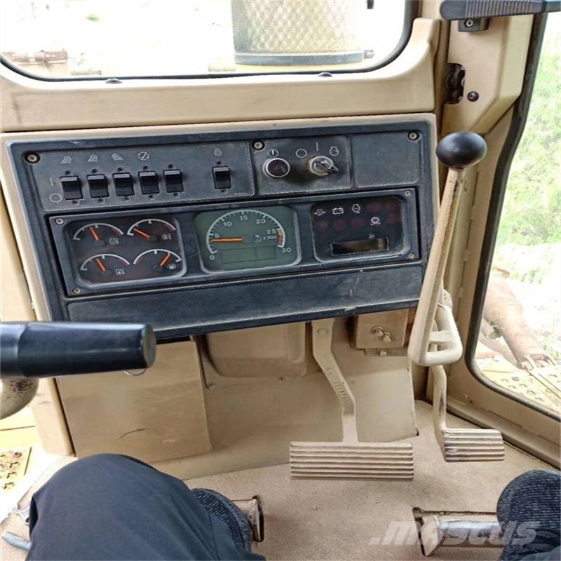 CAT D 9 R 履帶推土機