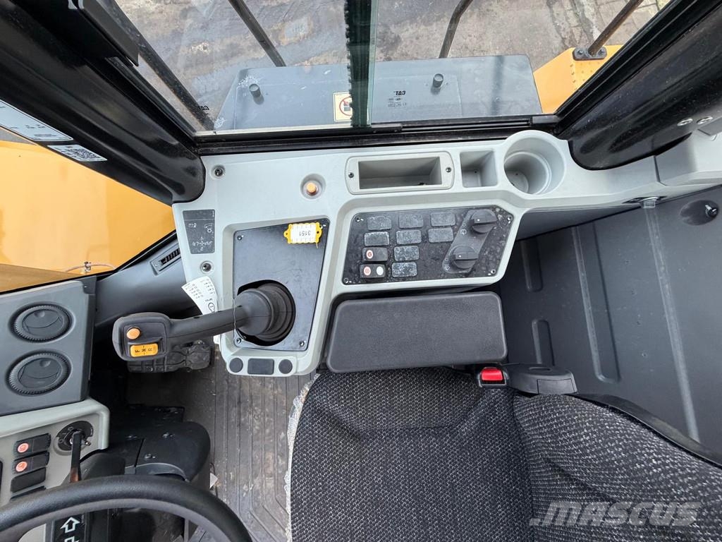 CAT 950GC Wheel Loader New Unused A/C Bucket With Teet Iekrāvēji uz riteņiem