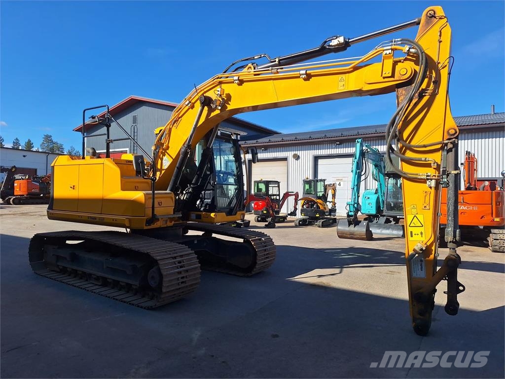 JCB 150X HD METSÄMALLI Rupsgraafmachines