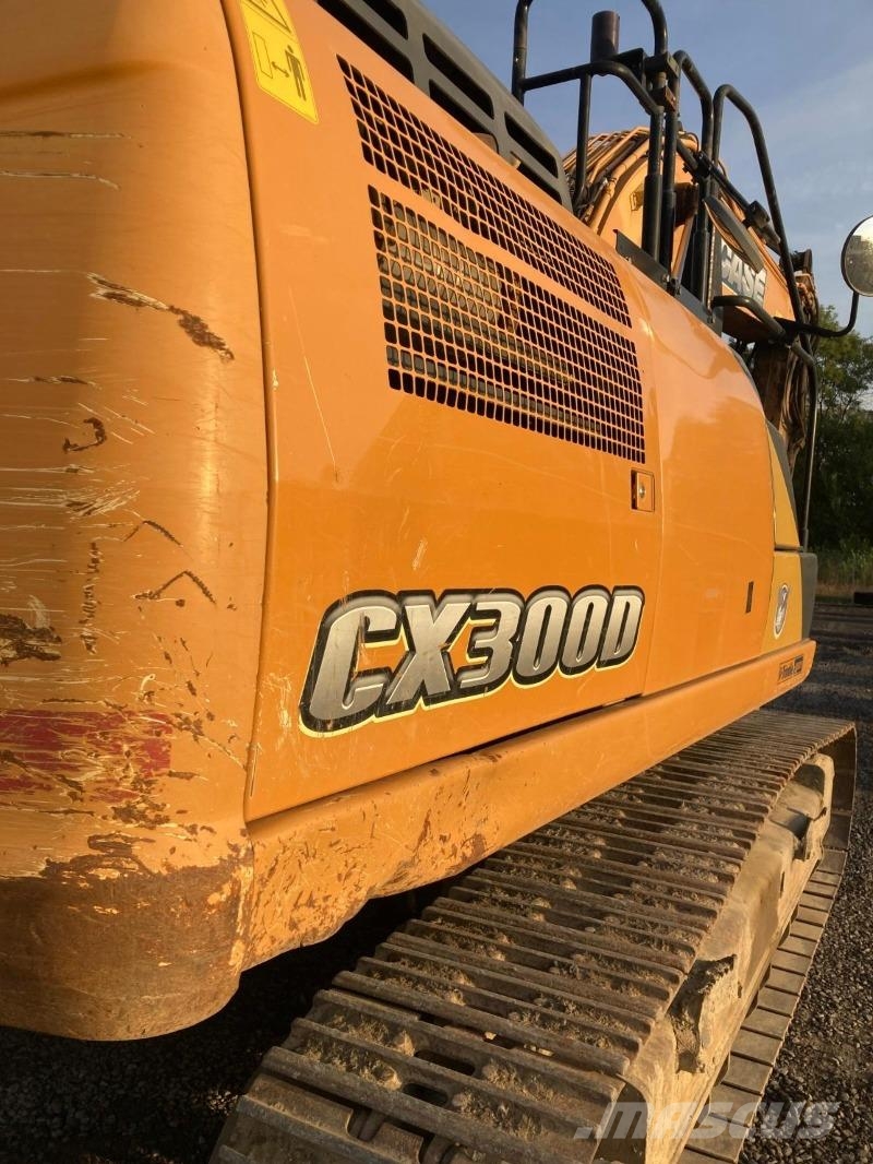 CASE CX300D حفارات زحافة
