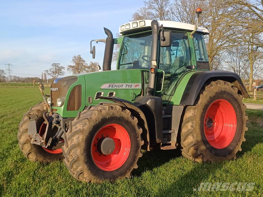 Fendt 712 Vario Traktorer
