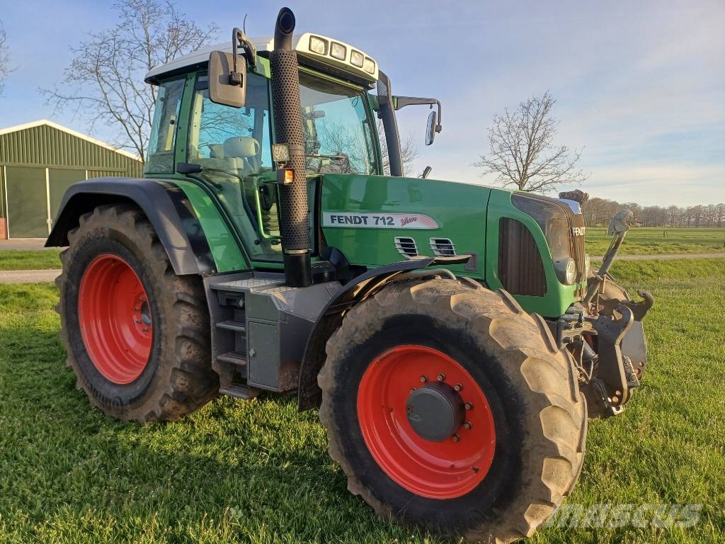 Fendt 712 Vario Traktorer