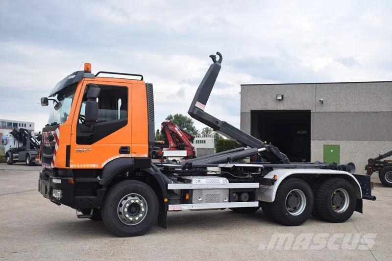 Iveco Trakker 360 شاحنات الرافعات الخطافية