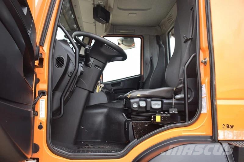 Iveco Trakker 360 شاحنات الرافعات الخطافية