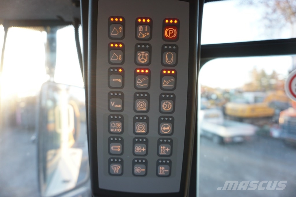 Liebherr L 586 Xpower Utovarivači na točkove