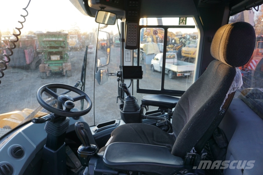 Liebherr L 586 Xpower Utovarivači na točkove