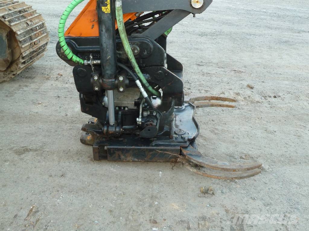 Doosan DX140LC-5 حفارات زحافة