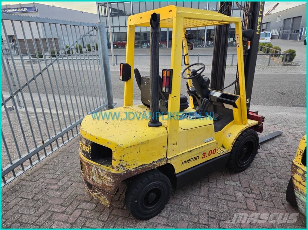Hyster 2X H3.00XM Perkins diesel+sideshift+forkpositioner Diesel Stapler