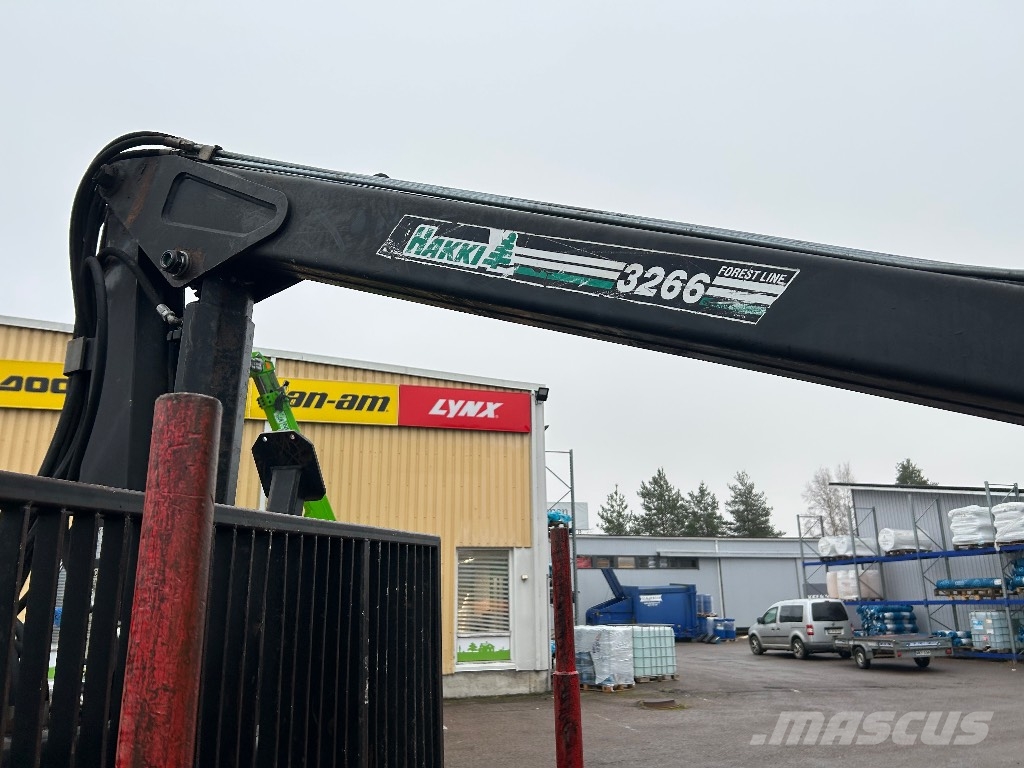 Hakki HK 3266H + MV 92 metsäkuormainpaketti مقطورات تحريج