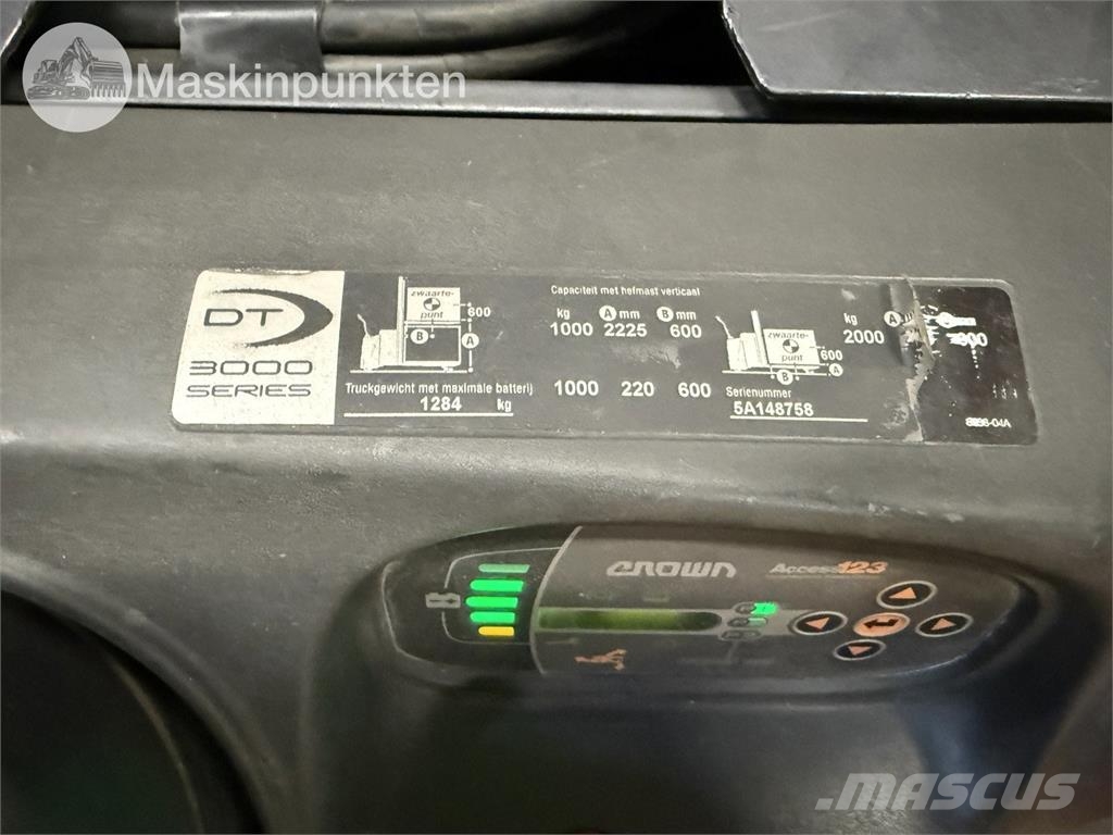 Crown DT 3040 Rankiniai vėžimėliai