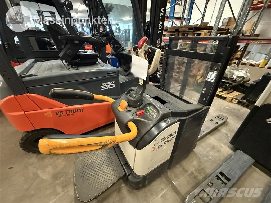 Crown DT 3040 Rankiniai vėžimėliai