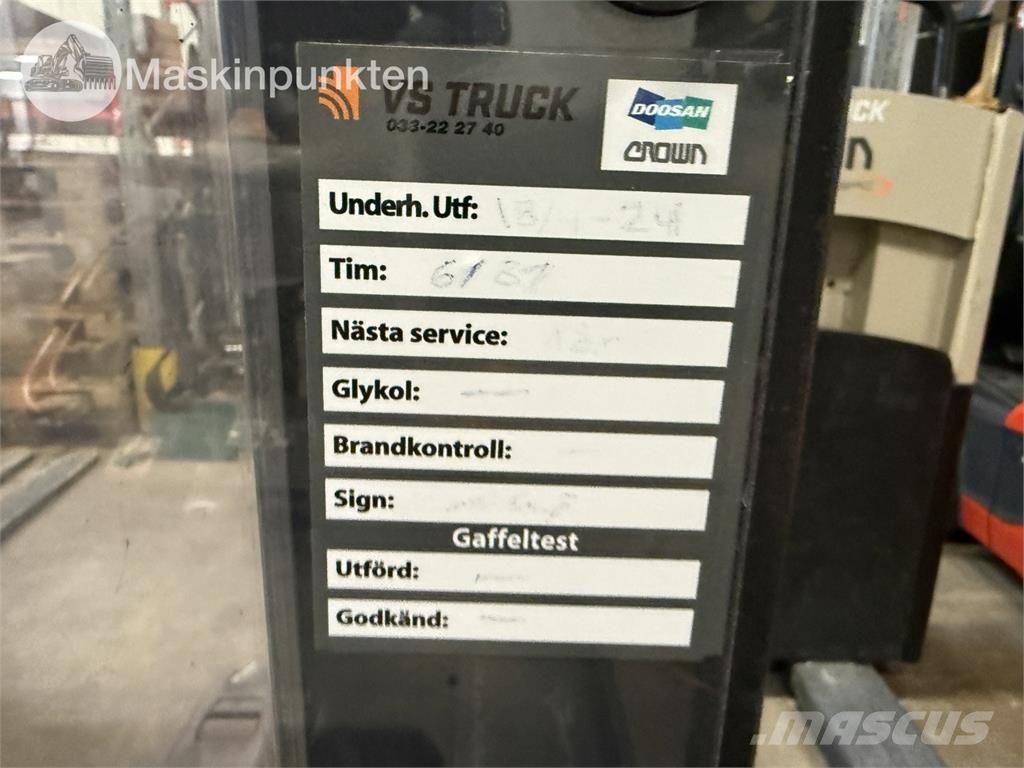 Crown DT 3040 Rankiniai vėžimėliai