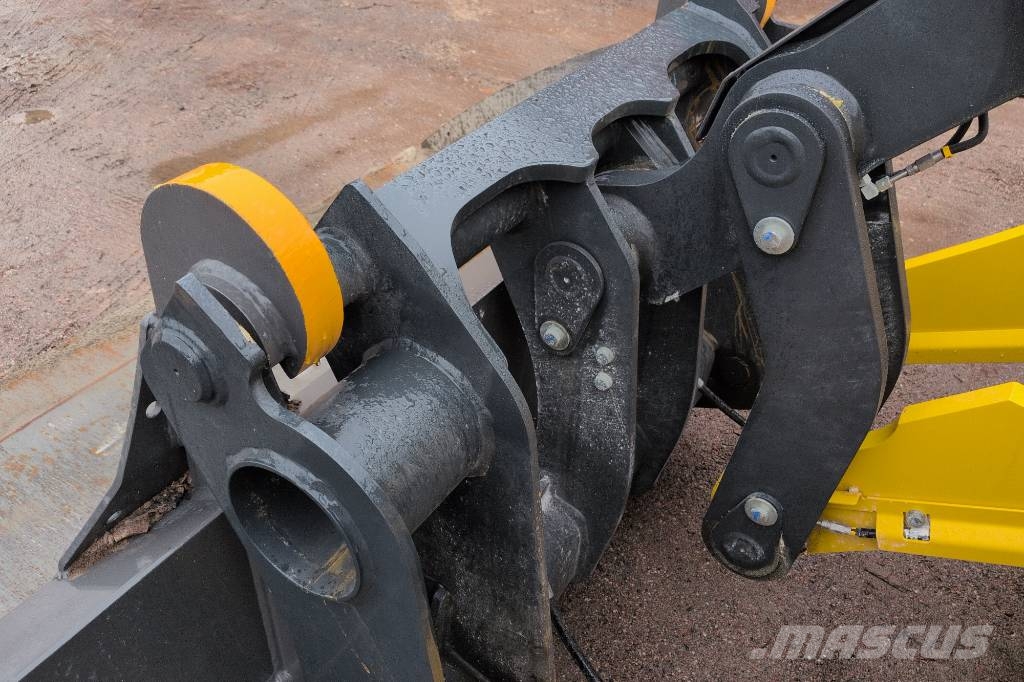 Komatsu WA 170M-11 DEMO Hjullastare Pale gommate