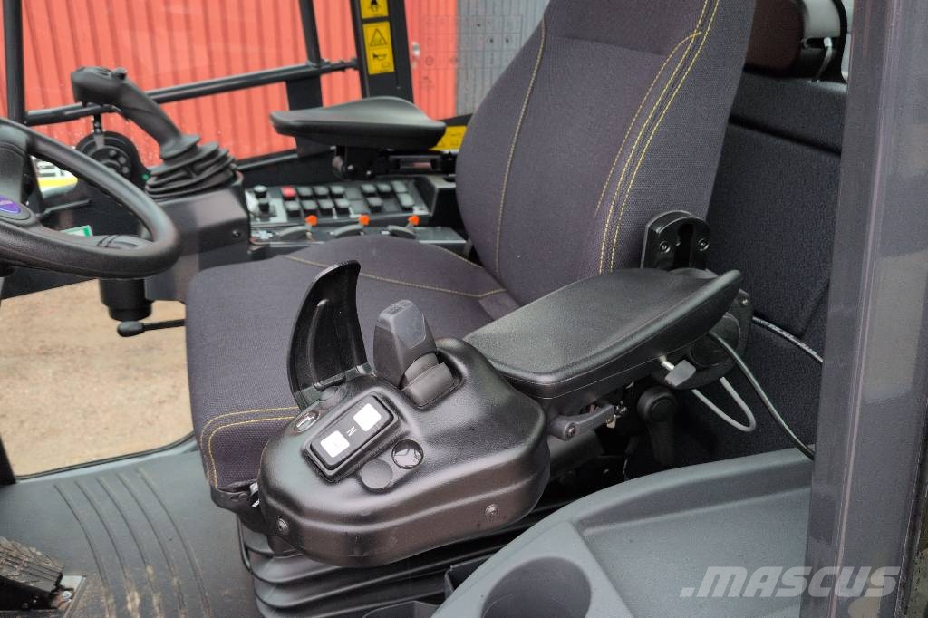 Komatsu WA 170M-11 DEMO Hjullastare Pale gommate