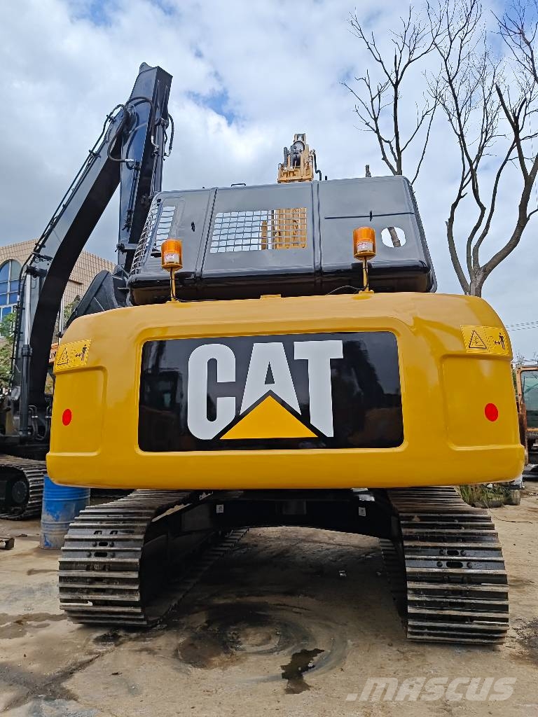 CAT 330 D Vikšriniai ekskavatoriai