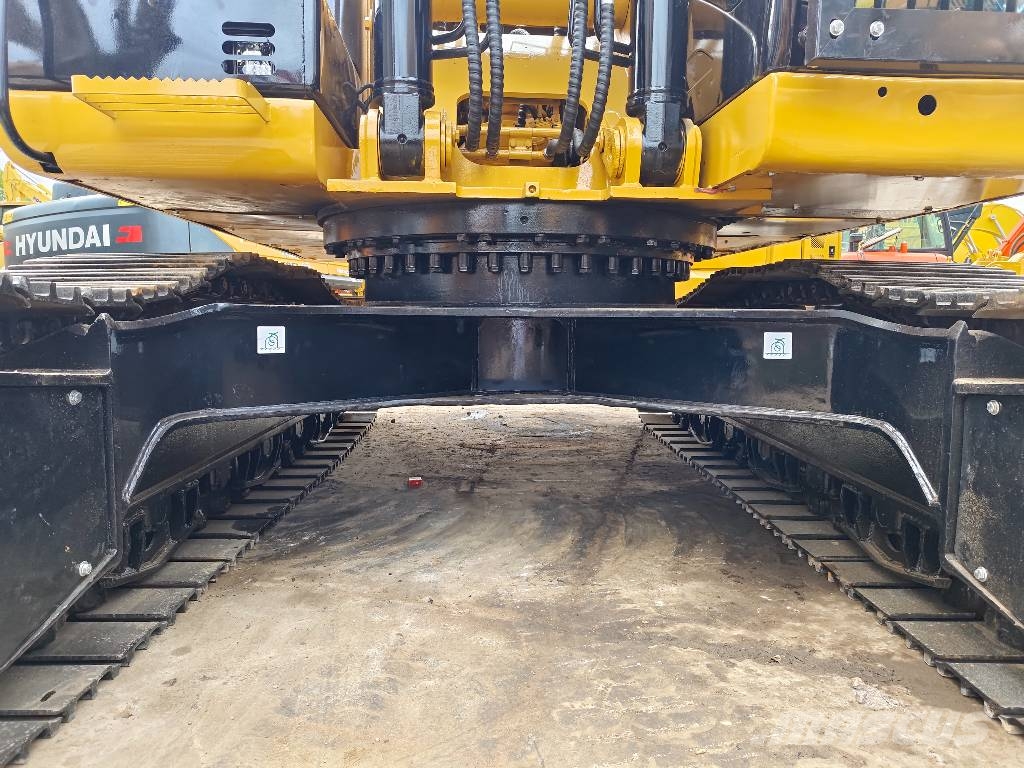 CAT 330 D Vikšriniai ekskavatoriai