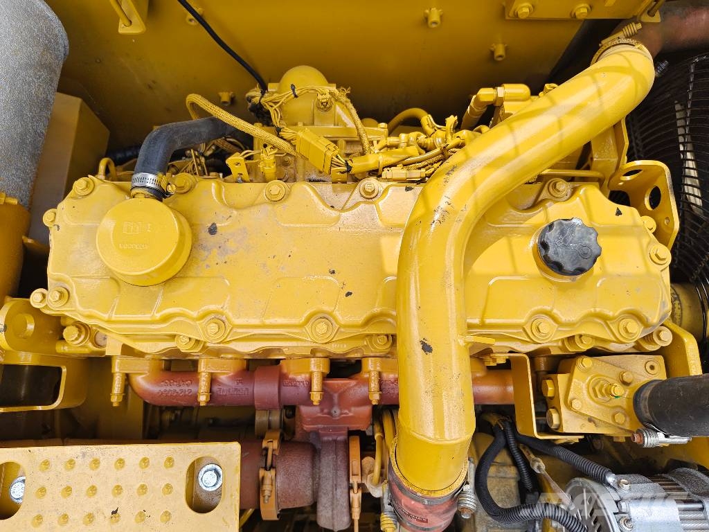 CAT 330 D Vikšriniai ekskavatoriai