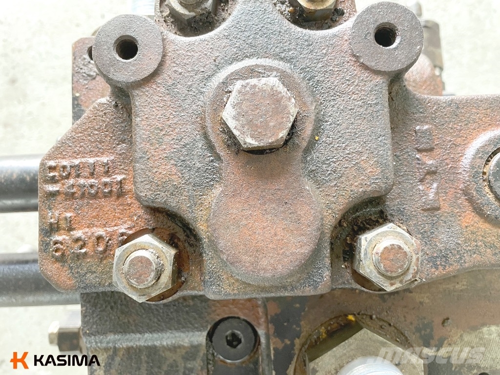 JCB JS130LC Hydraulic Distributor Hidraulikos įrenginiai