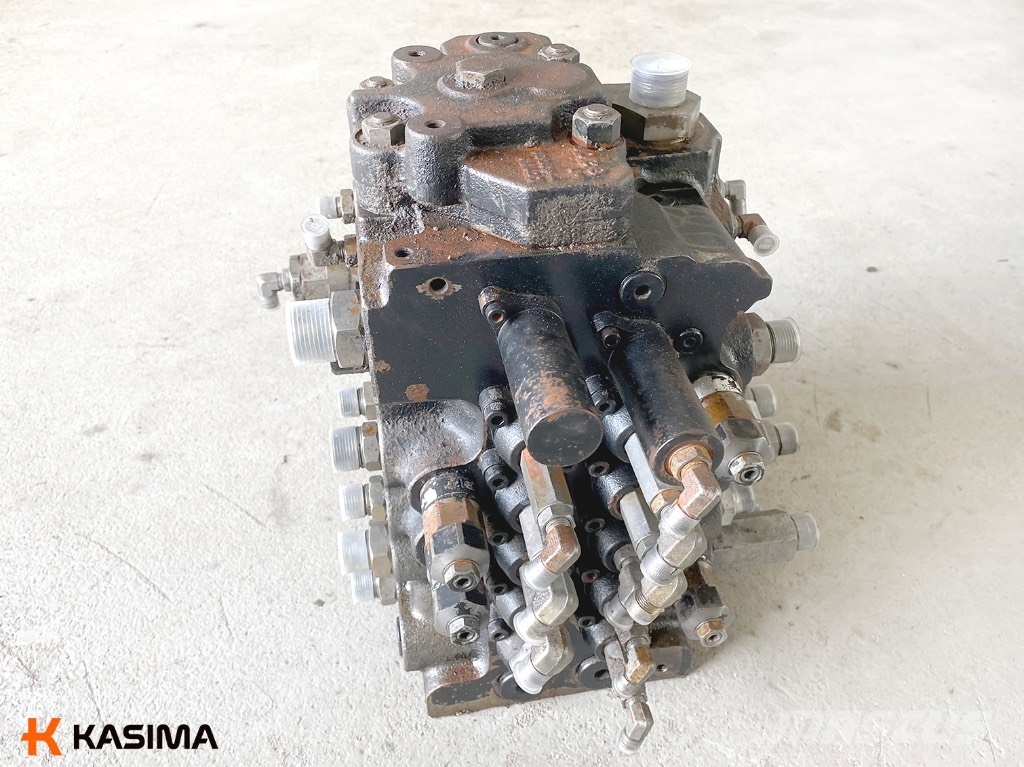 JCB JS130LC Hydraulic Distributor Hidraulikos įrenginiai