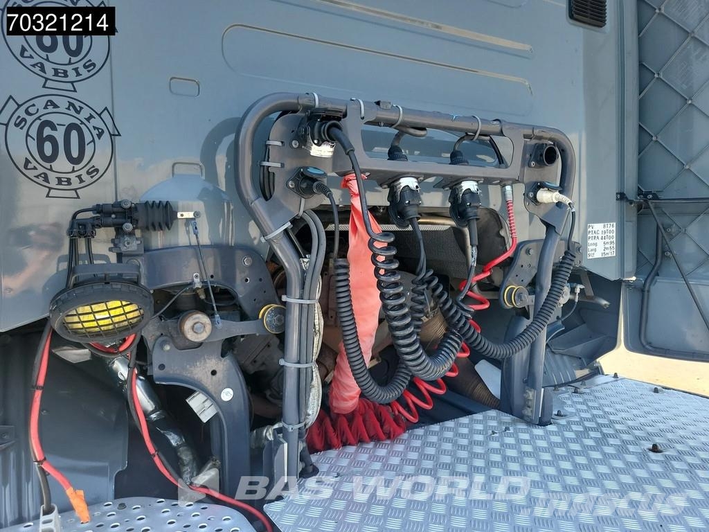Scania R580 4X2 70T! Full-Air Retarder 2x Tanks Standklim Седельные тягачи