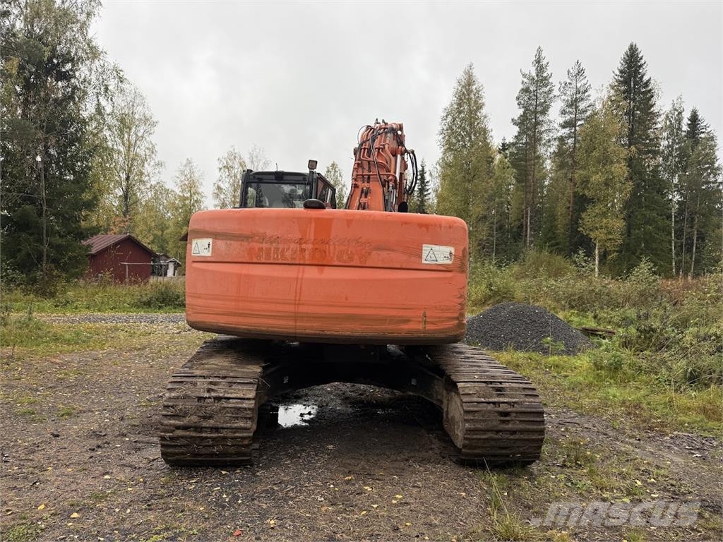 Hitachi ZX225 Pelle sur chenilles