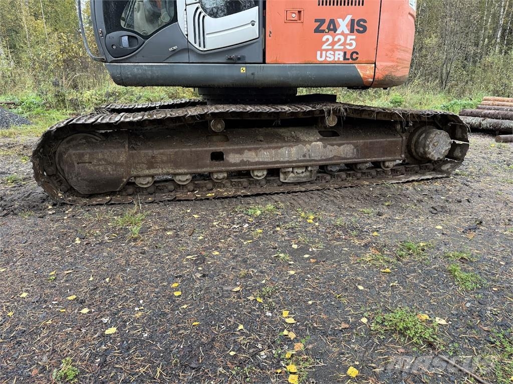 Hitachi ZX225 Pelle sur chenilles