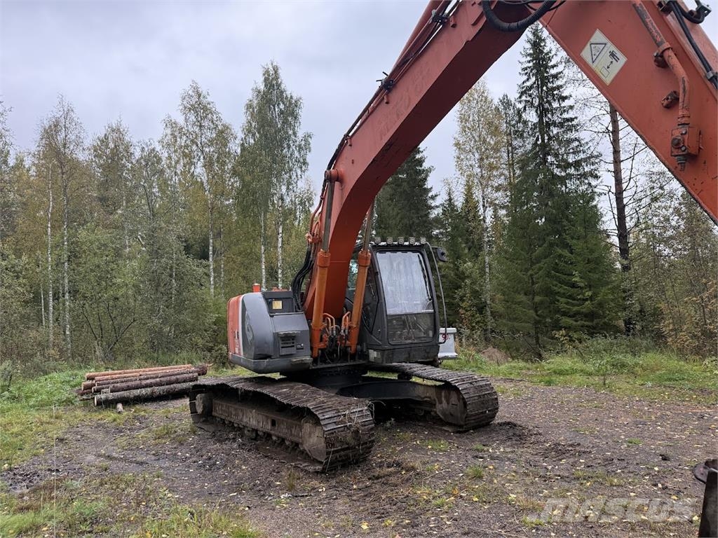 Hitachi ZX225 Pelle sur chenilles