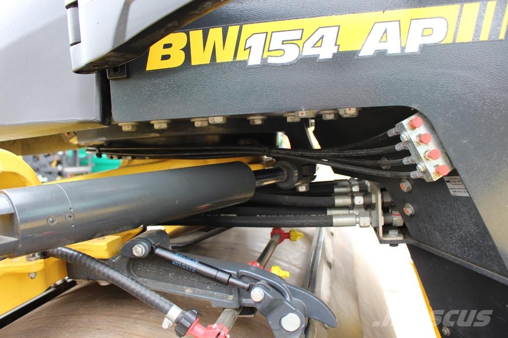 Bomag BW 154 AP-5 AM Çift tamburlu silindirler