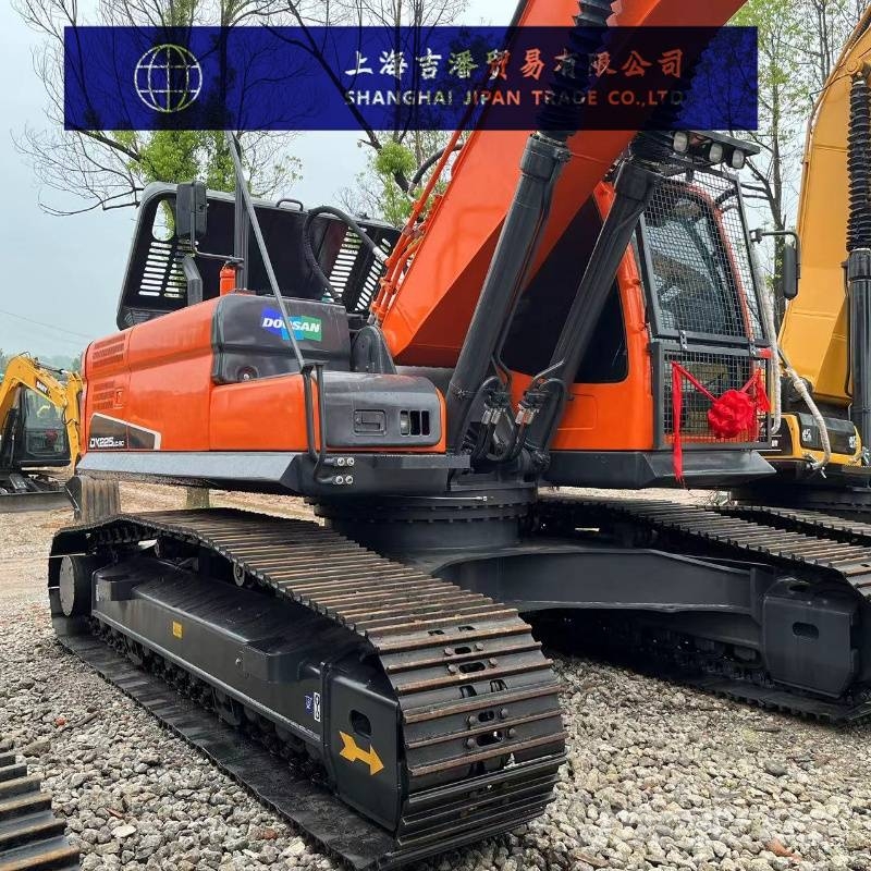 Doosan DX 225 履帶式 挖土機/掘鑿機/挖掘機
