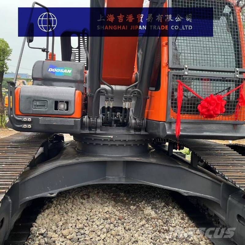 Doosan DX 225 履帶式 挖土機/掘鑿機/挖掘機