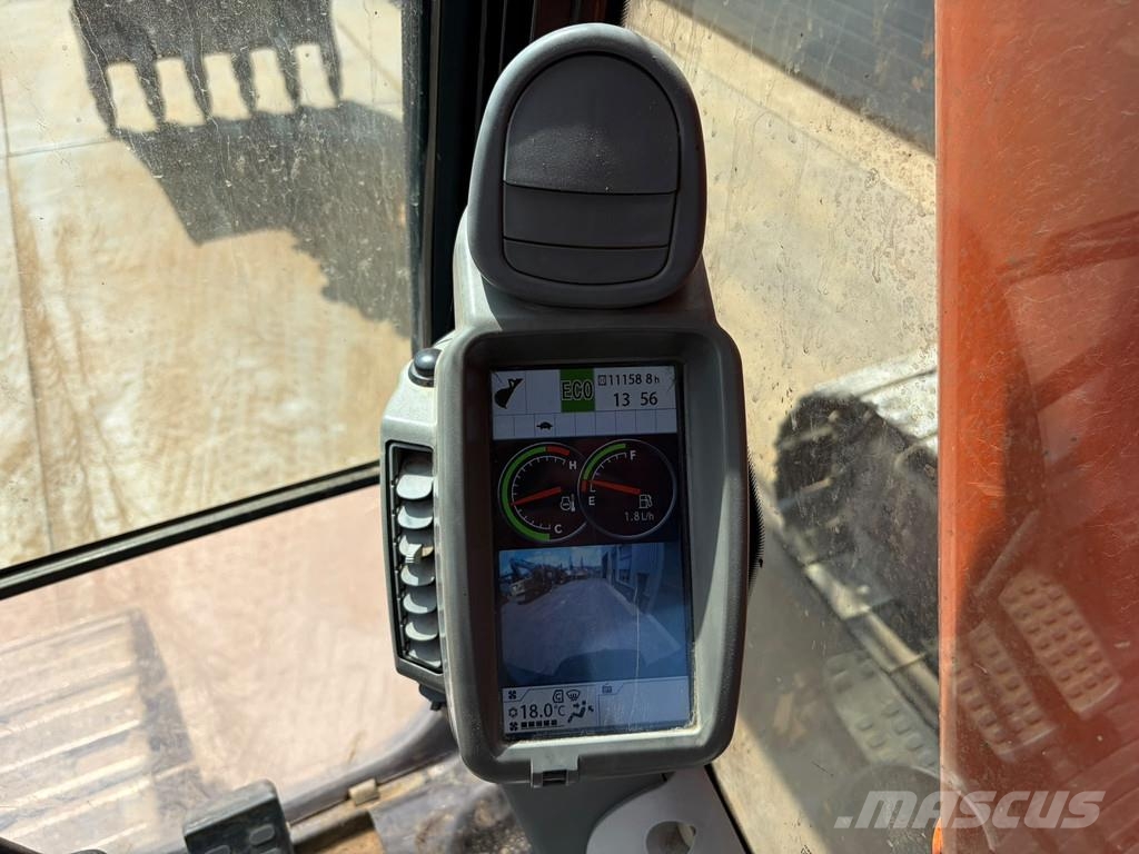Hitachi ZX210LC-5B Lánctalpas kotrók