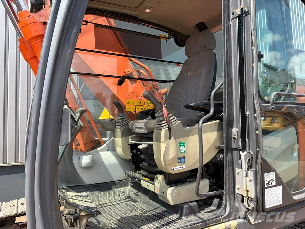 Hitachi ZX210LC-5B Lánctalpas kotrók