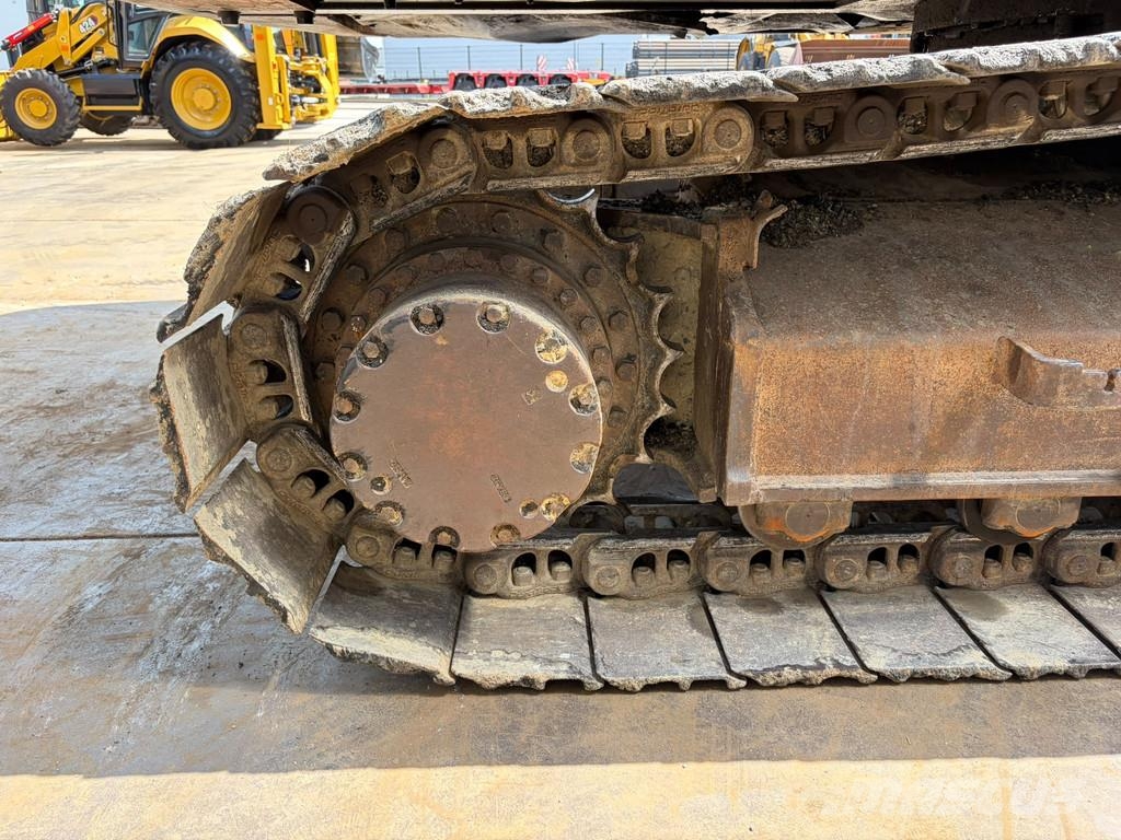 Hitachi ZX210LC-5B Lánctalpas kotrók