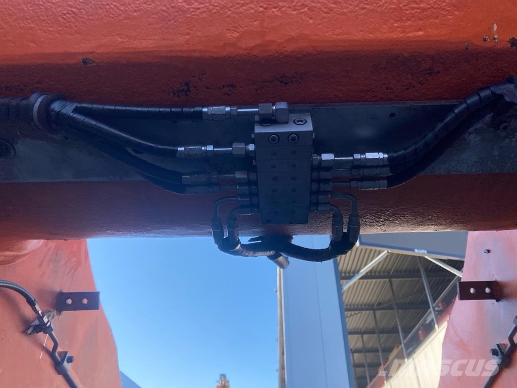 Hitachi ZW310TPD-6 - Lifting framework/Schaufelarm/Giek أذرع الغطاس