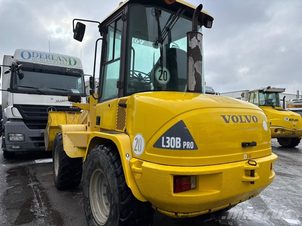 Volvo L 30 B 反鏟裝載機