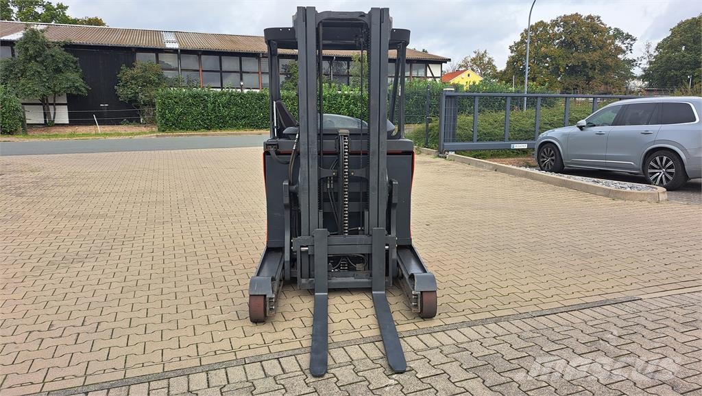 Linde R14B Viljuškari sa pomičnim stupom