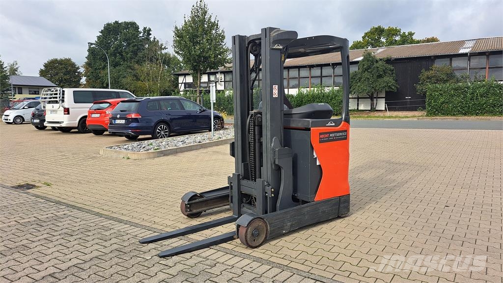 Linde R14B Viljuškari sa pomičnim stupom