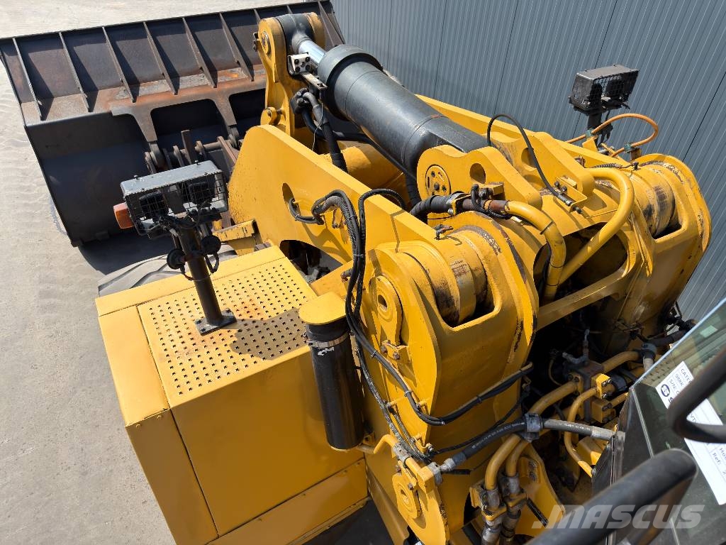 CAT 988K Wielladers