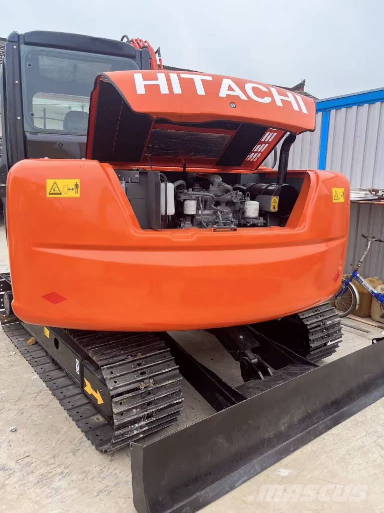 Hitachi ZX 70 حفارات وسط 7 طن - 12 طن