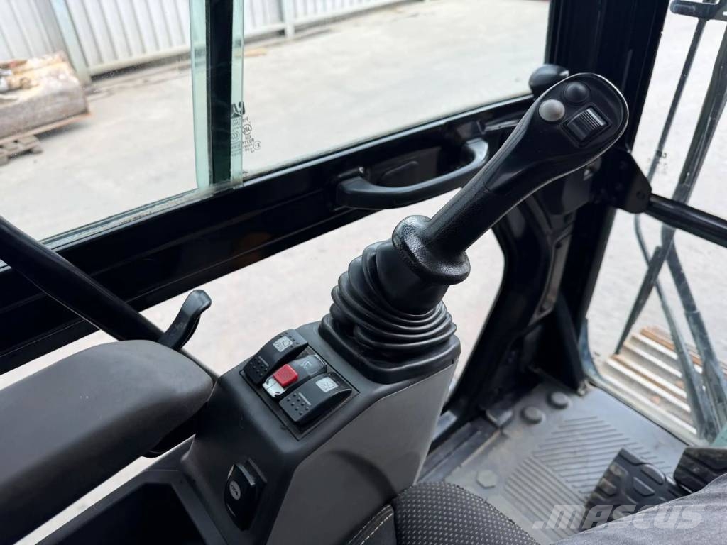 CAT 330 07A Pelle sur chenilles