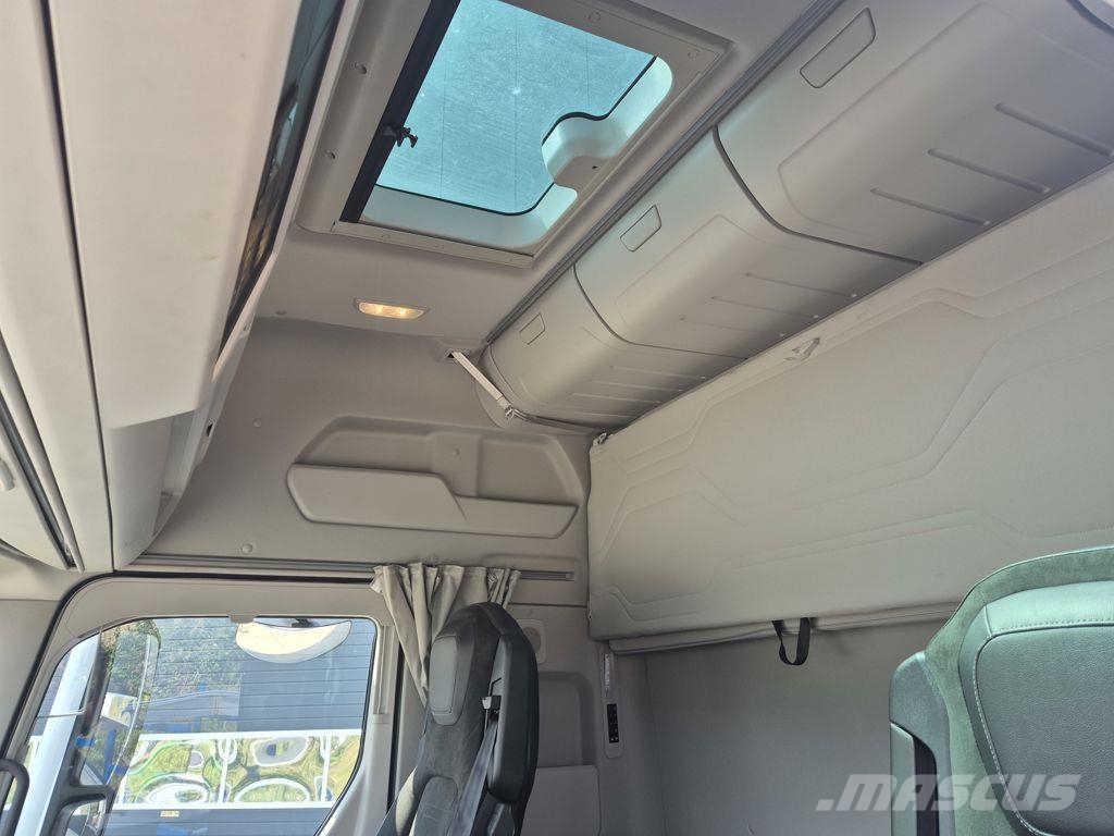 Ford Trucks F-MAX Trekkers