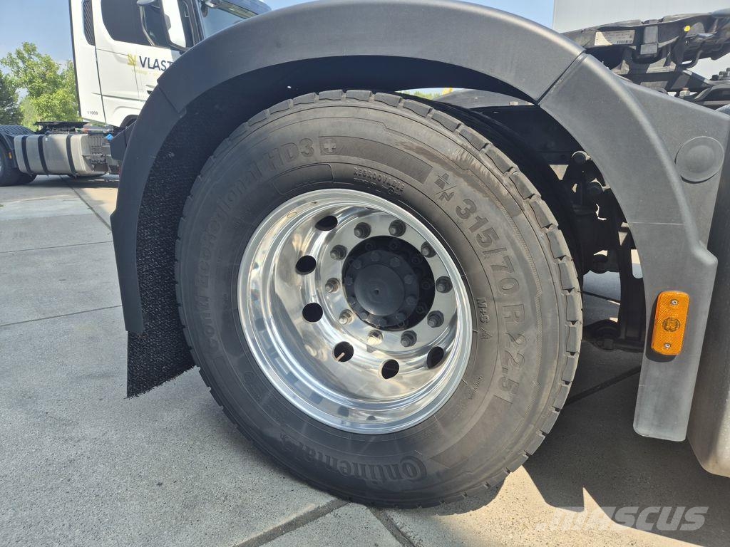 Ford Trucks F-MAX Trekkers