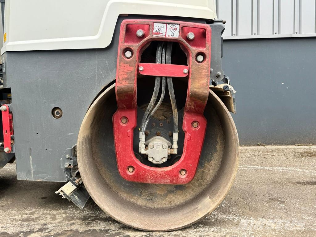 Dynapac CC1200 Rodillos de doble tambor