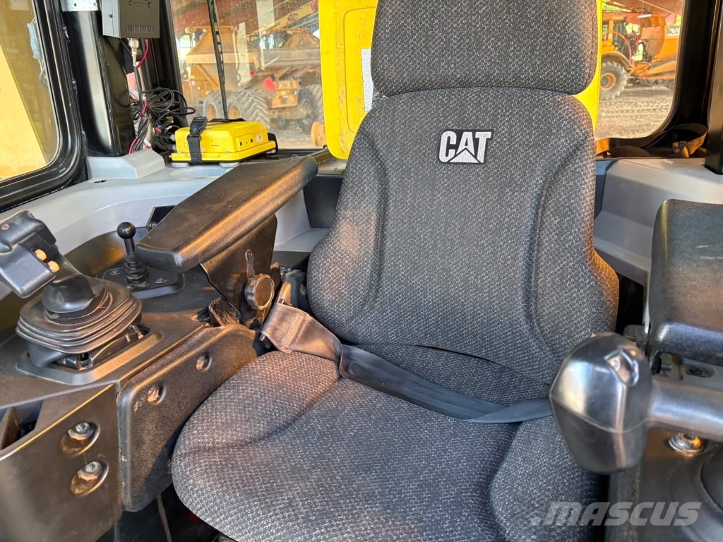 CAT D 6 T LGP D6T Crawler dozers