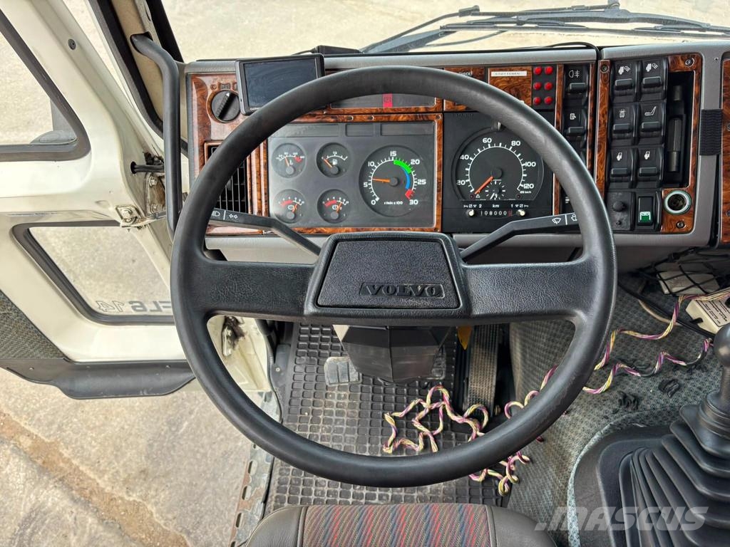 Volvo FL 614 4x2 WUMAG WT170H Smagās mašīnas ar celtni